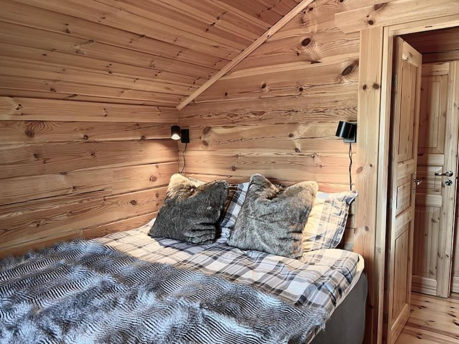 Tradisjonell Laftet Hytte Vrådal Exteriör bild